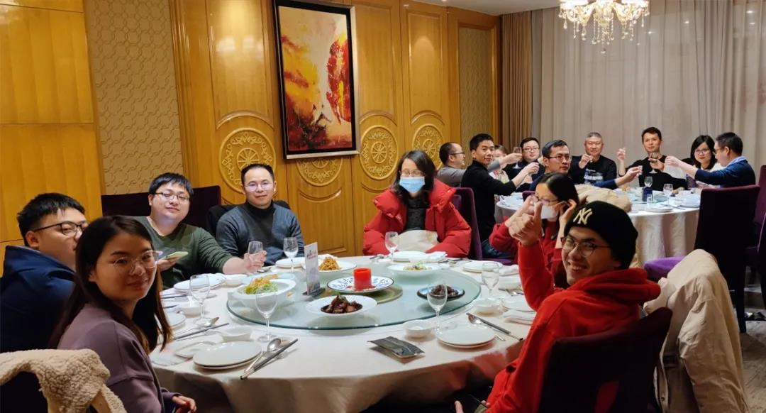 齊心協(xié)力，乘風破浪！聚集夢想，贏在未來！
